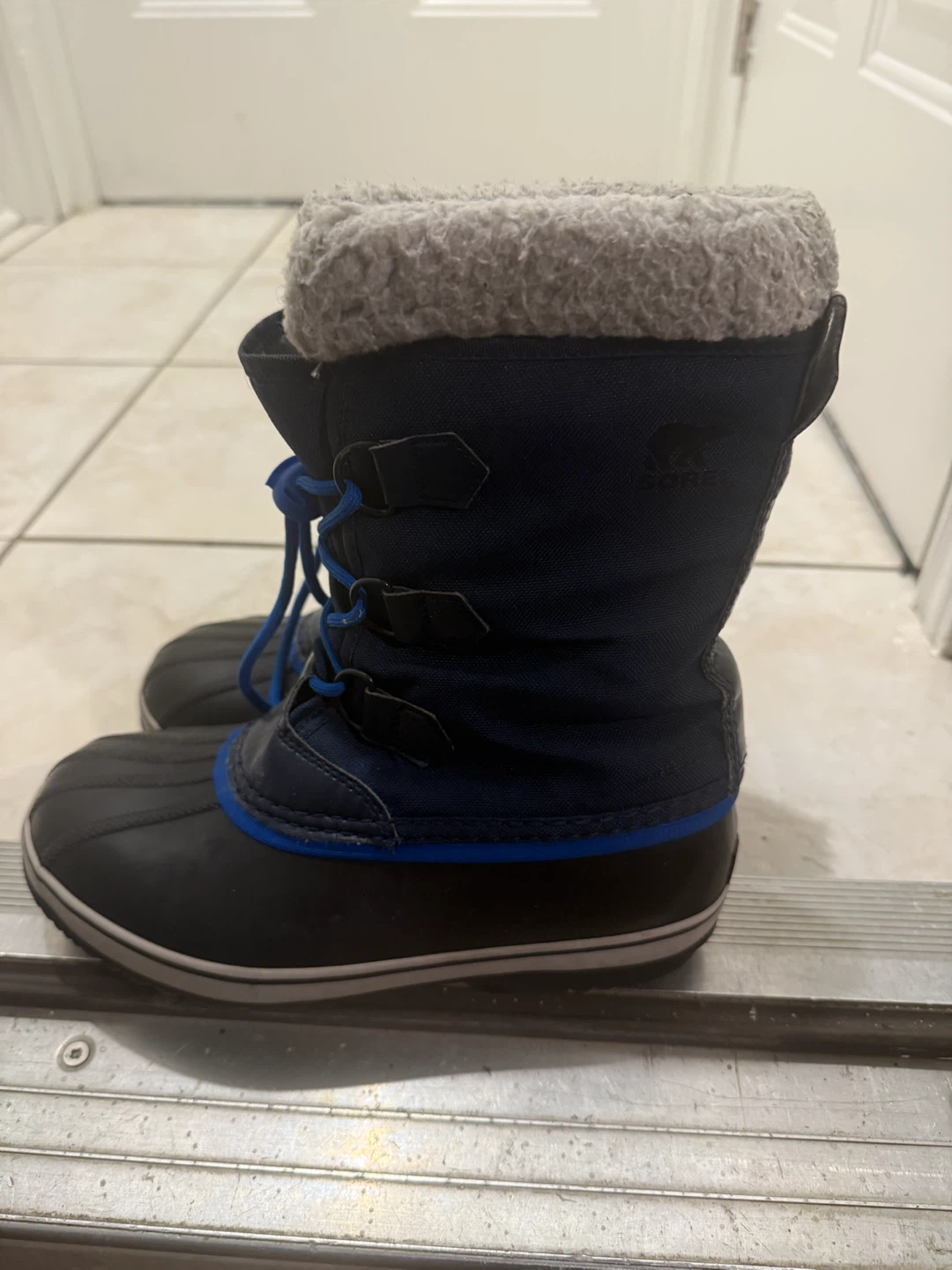 Sorel winter boots, size 5 - photo 2
