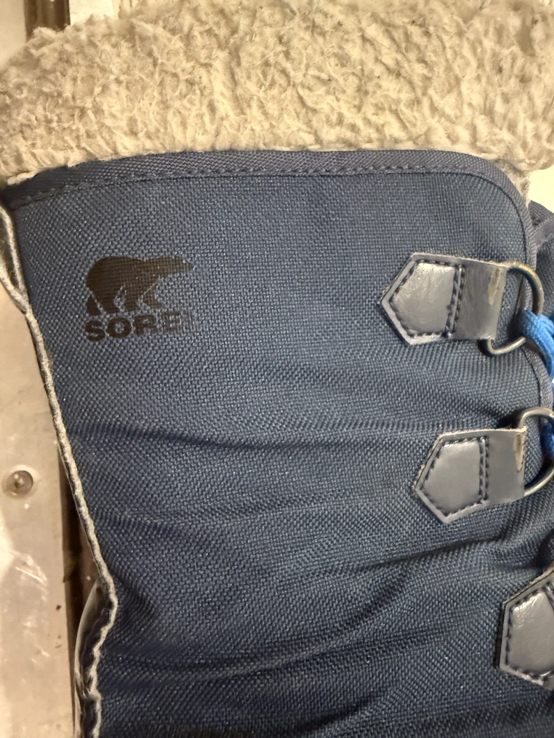 Sorel winter boots, size 5 - photo 4