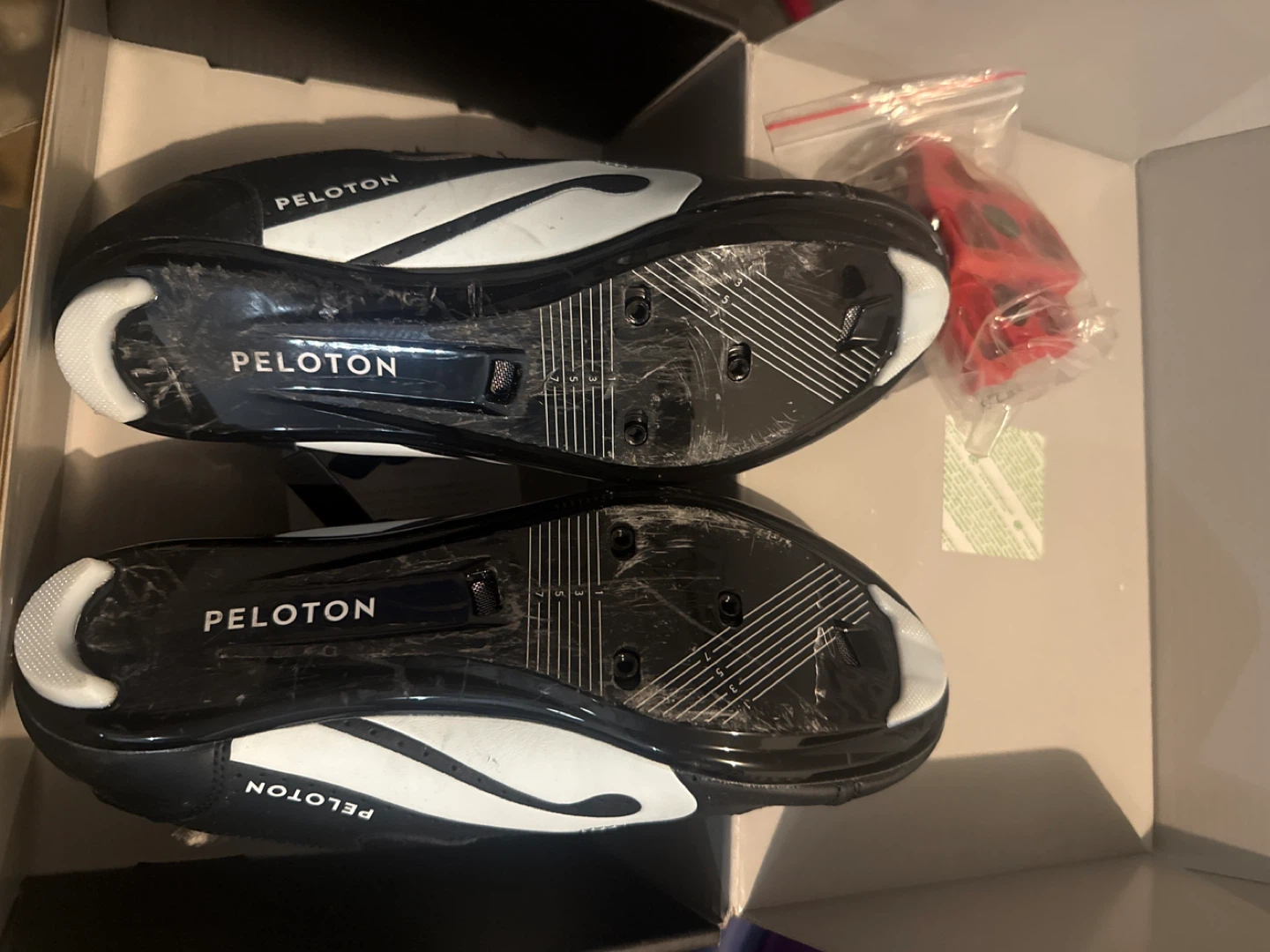 Peloton Cycling Shoes Size 39 - photo 2