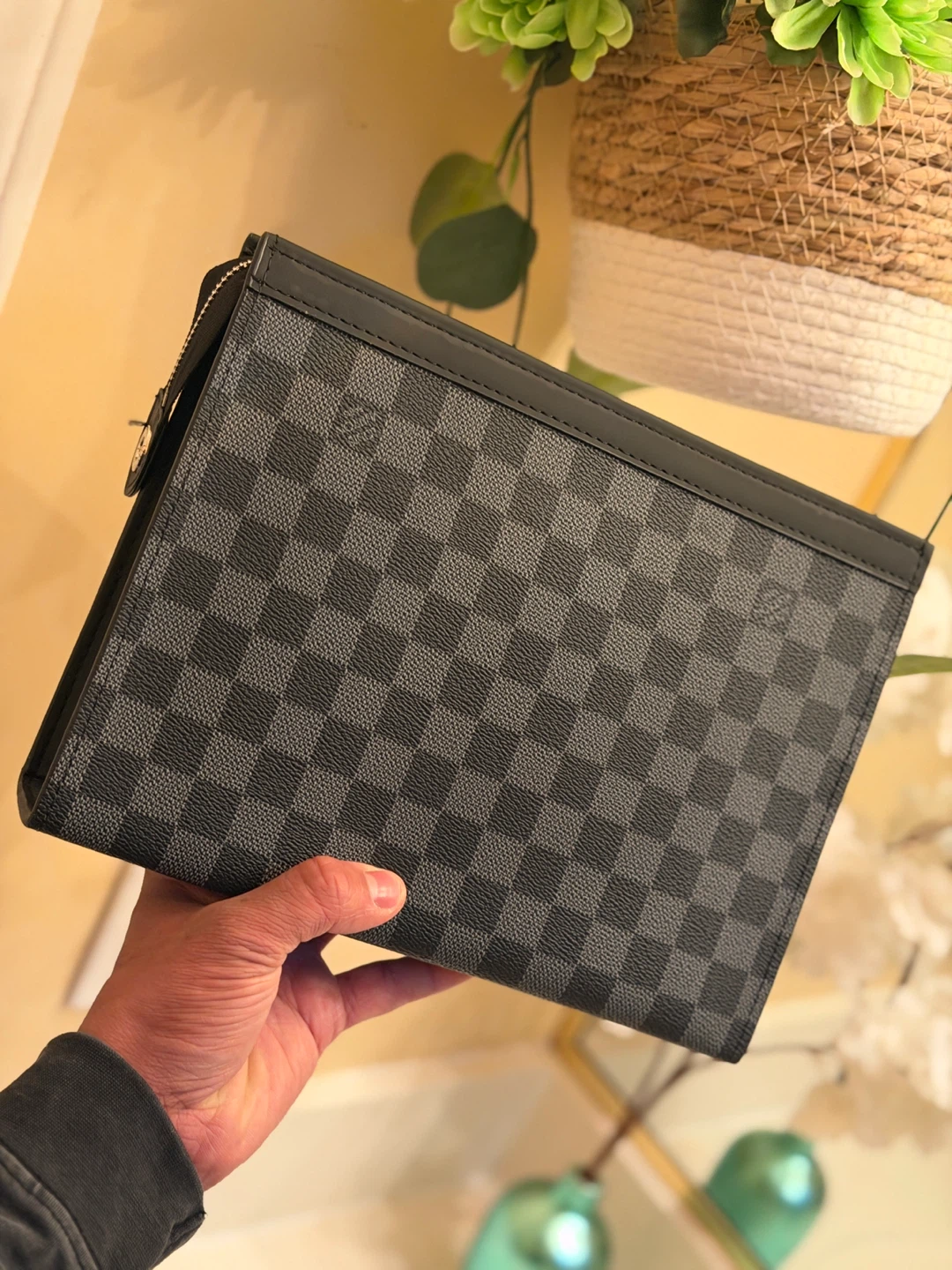 Louis Vuitton Damier Graphite Clutch - photo 2