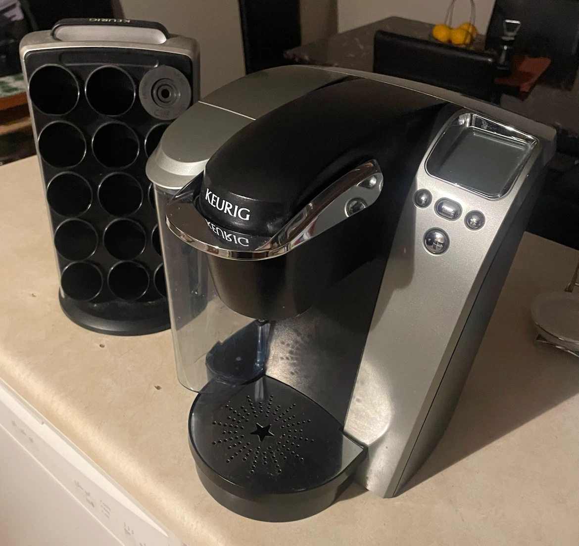 Keurig Coffee Maker with K-Cup Carousel - photo 2