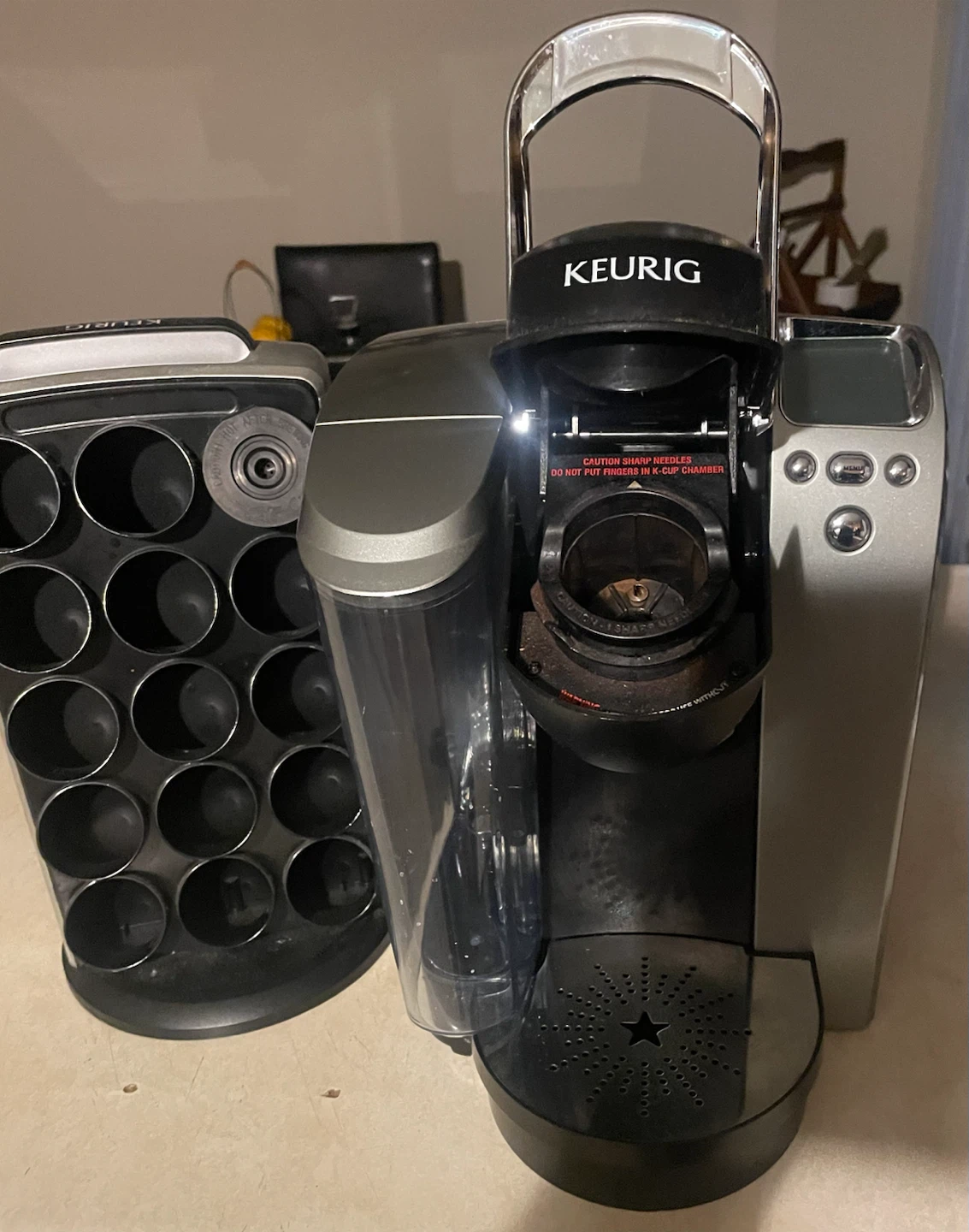 Keurig Coffee Maker with K-Cup Carousel - photo 4