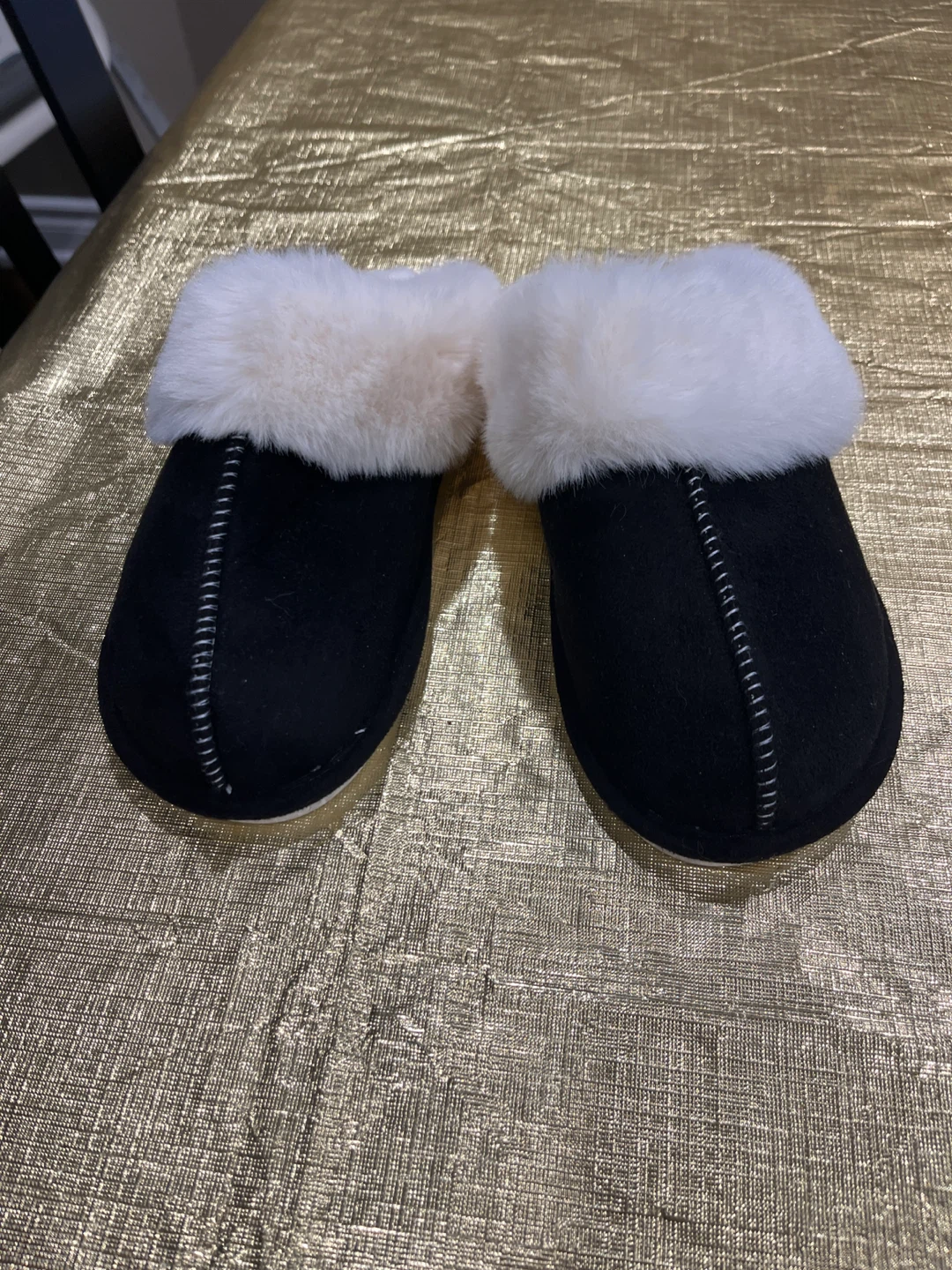 Black and white faux fur slippers