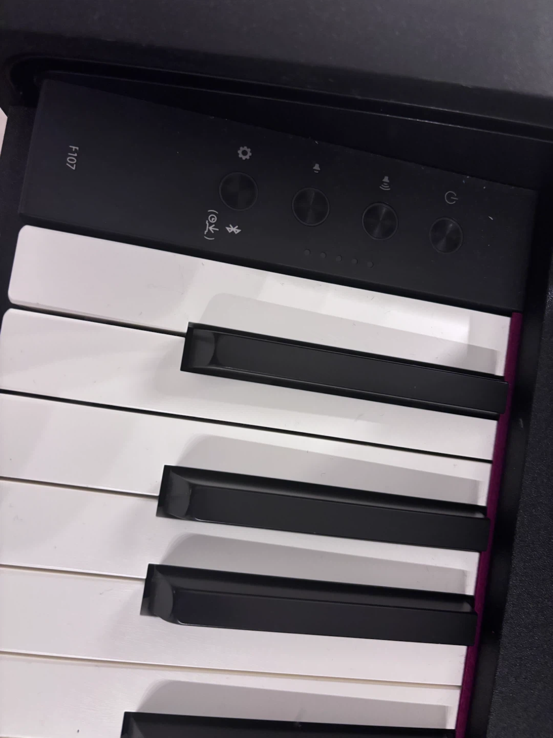 Roland F107 88-key digital piano with stand, bench and 3 pedals - photo 5