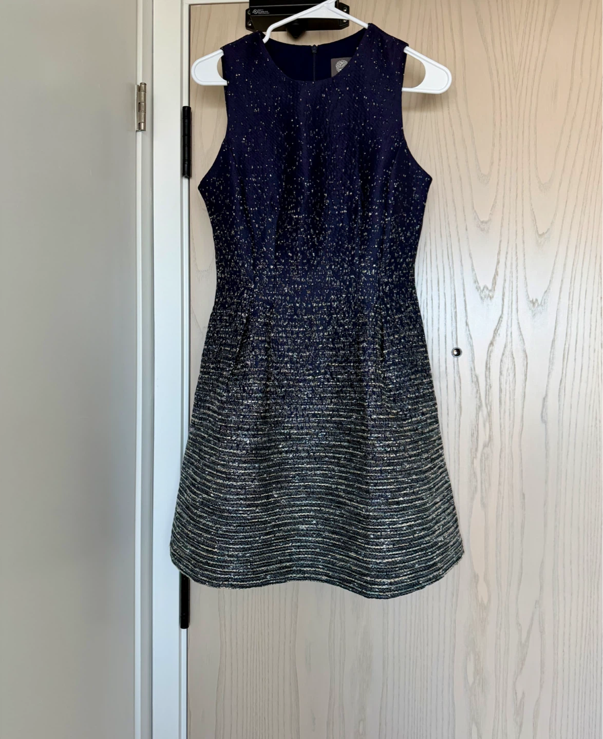 Vince Camuto Sleeveless Dress Size 4 (Brand new)