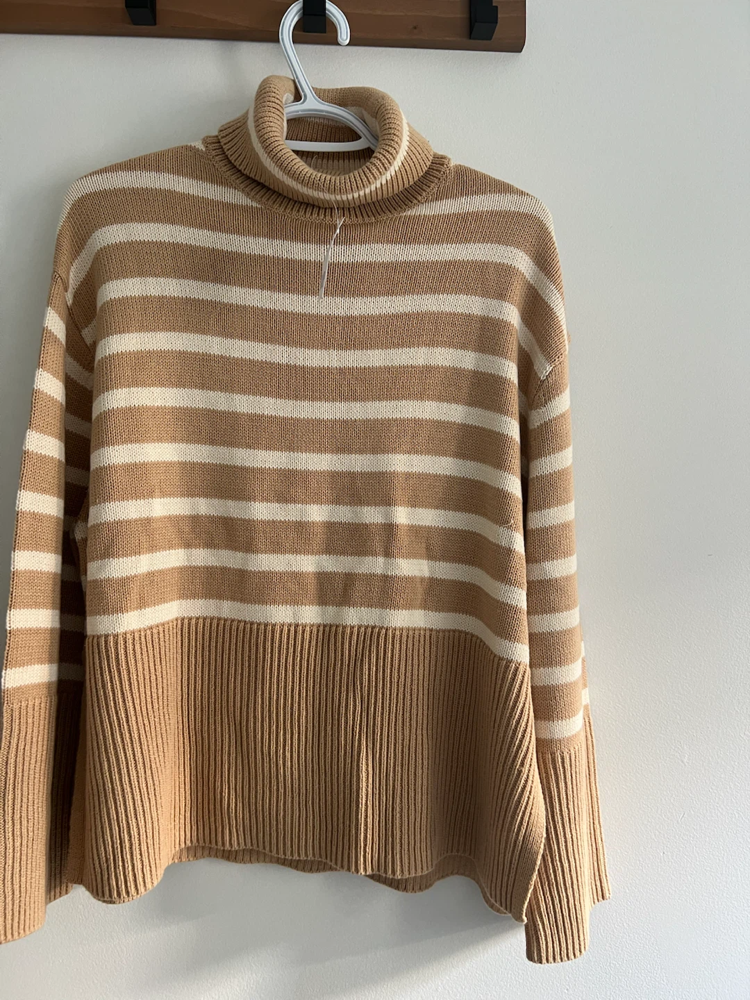 GAP BNWT XS Striped Turtleneck Sweater