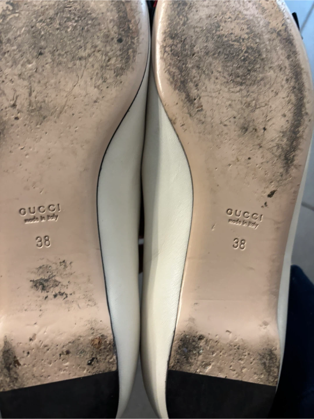 Gucci White Leather Flats with Bow Size 38 - photo 4