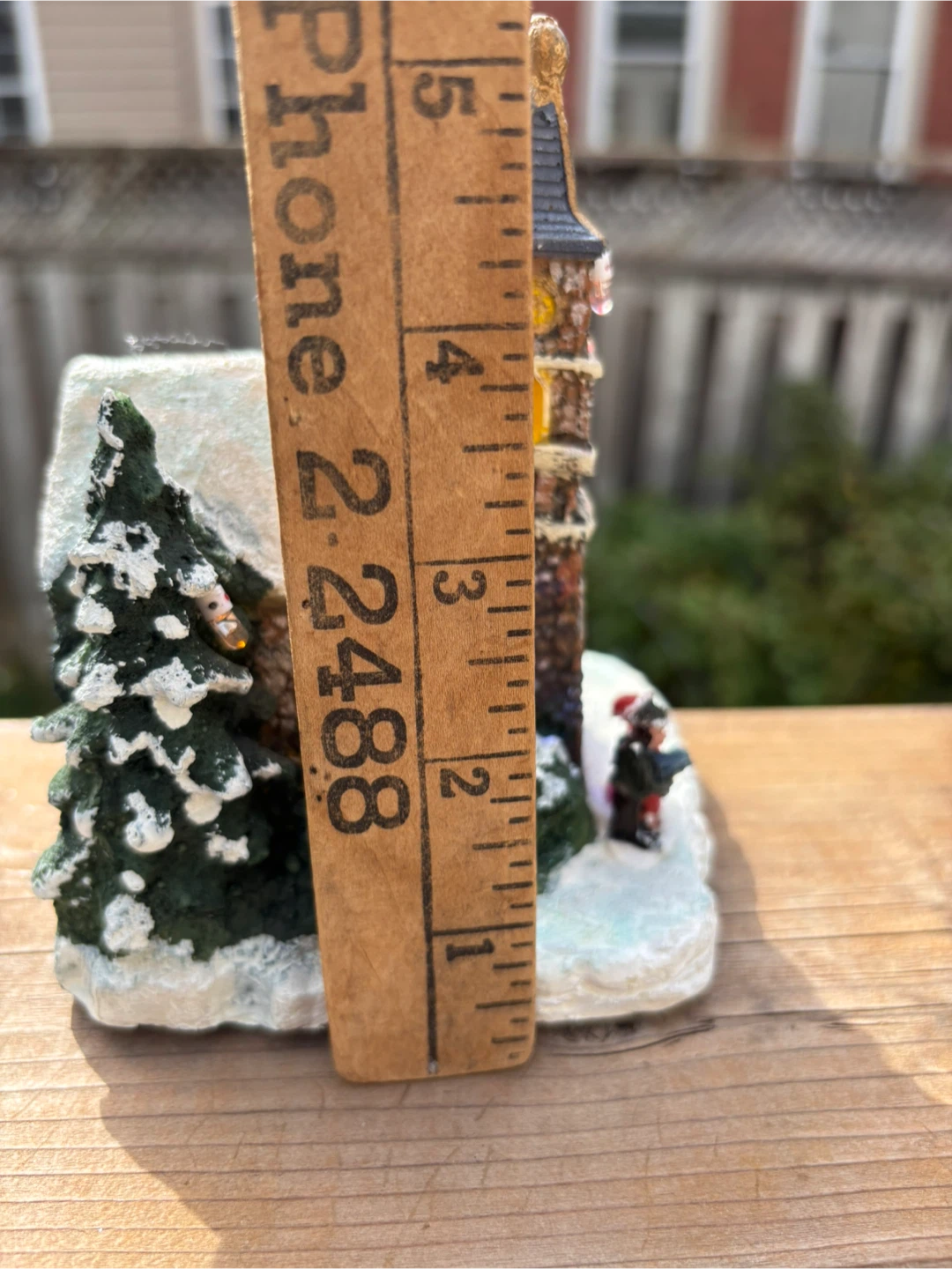 Mini LED Light-Up Christmas Village Scenes - photo 4