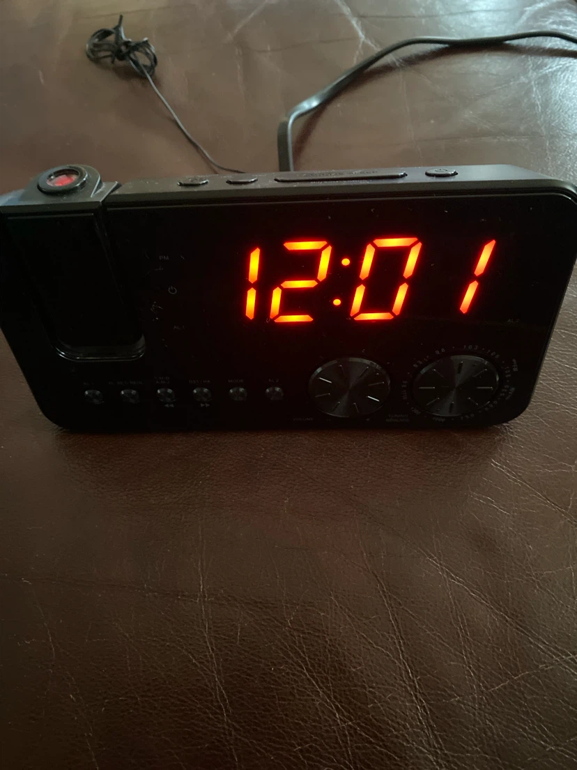 Radio alarm clock