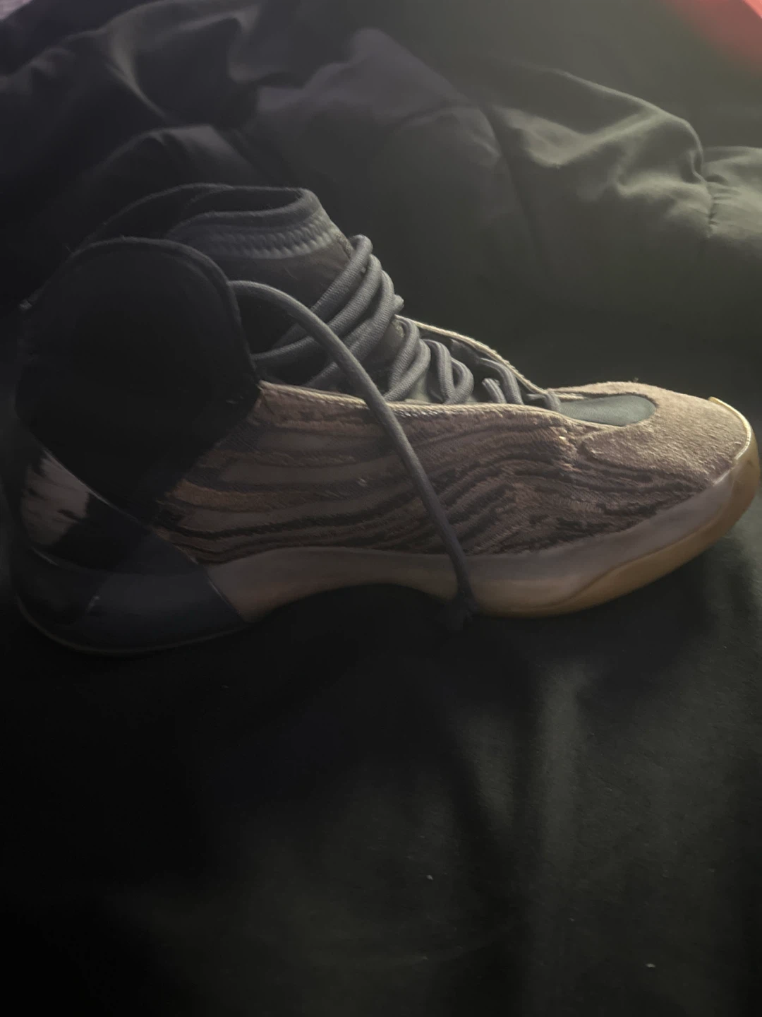 Adidas Yeezy QNTM Onyx - photo 3