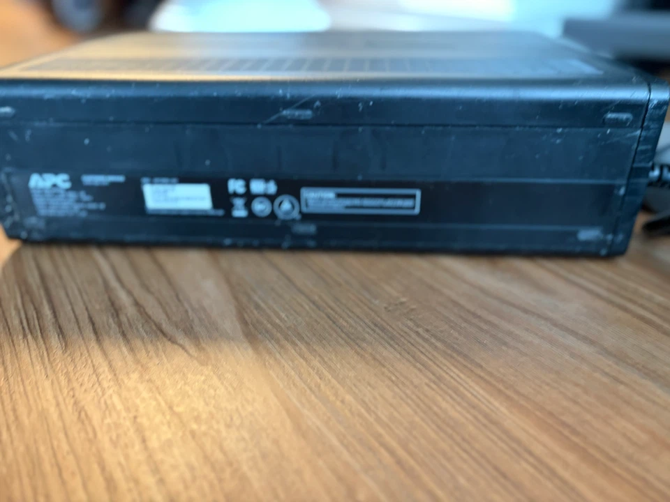 APC Back-UPS Pro 1000 S Uninterruptible Power Supply - photo 3