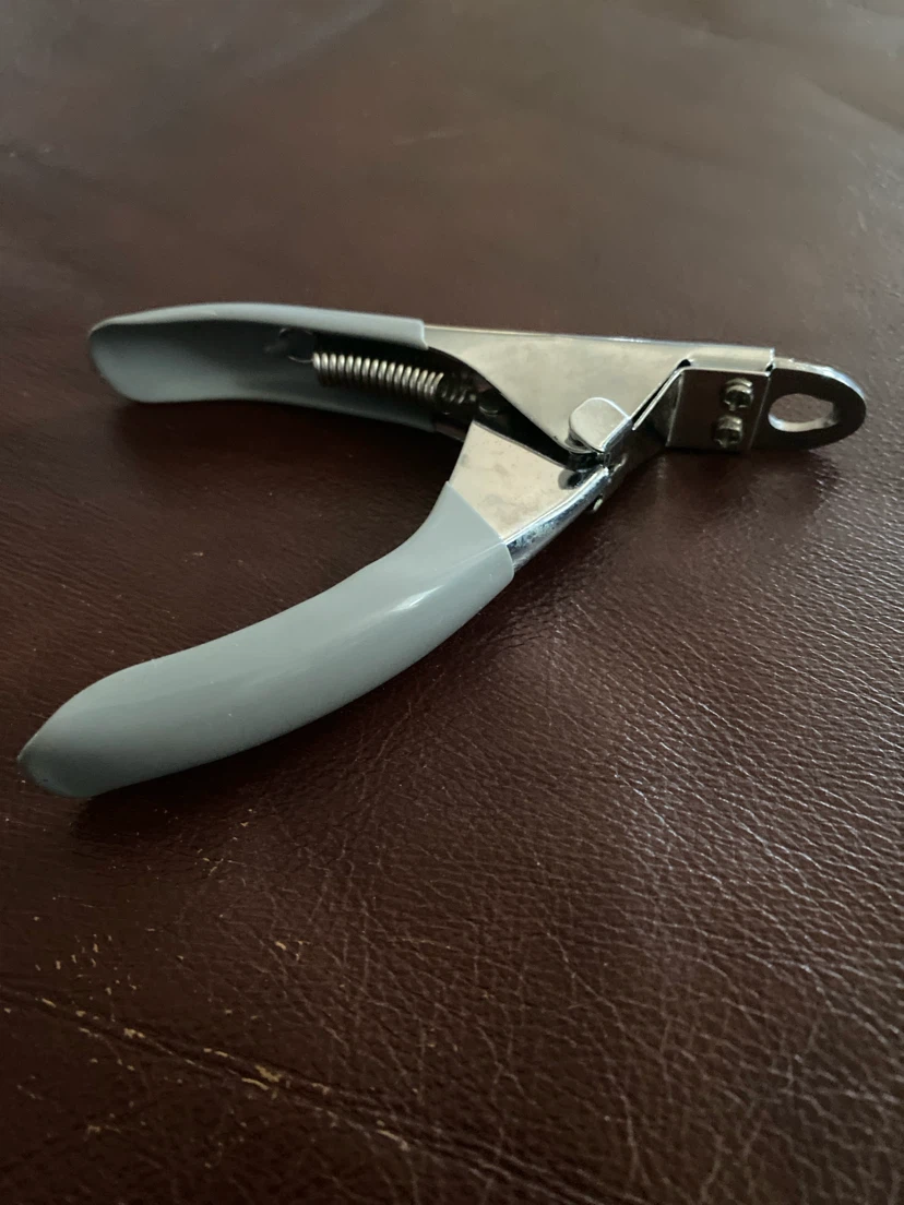 Dog nail clippers