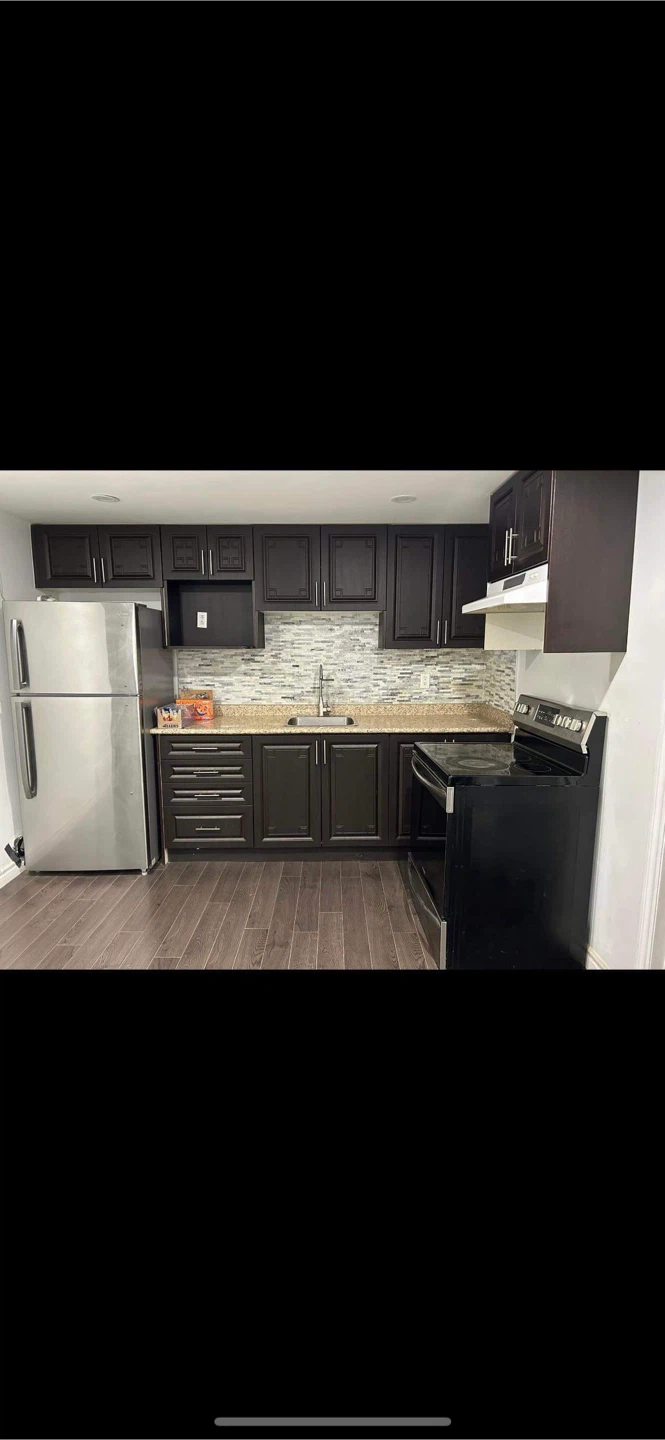 BASEMENT FOR RENT - photo 3