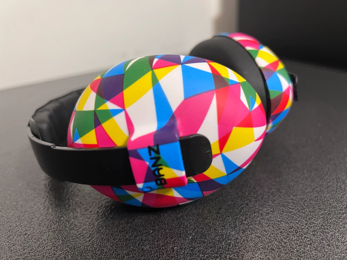 BANZ Kids Hearing Protection Earmuffs – Rainbow Prism – Like New - photo 2