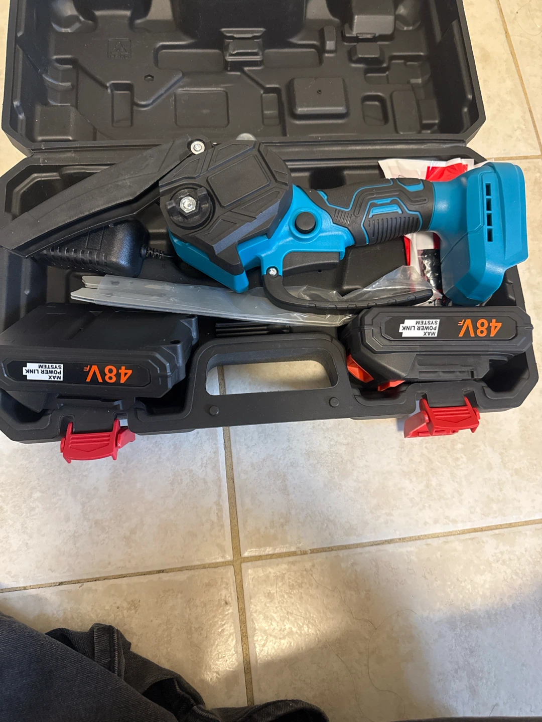 Lithium electric mini chainsaw - photo 3