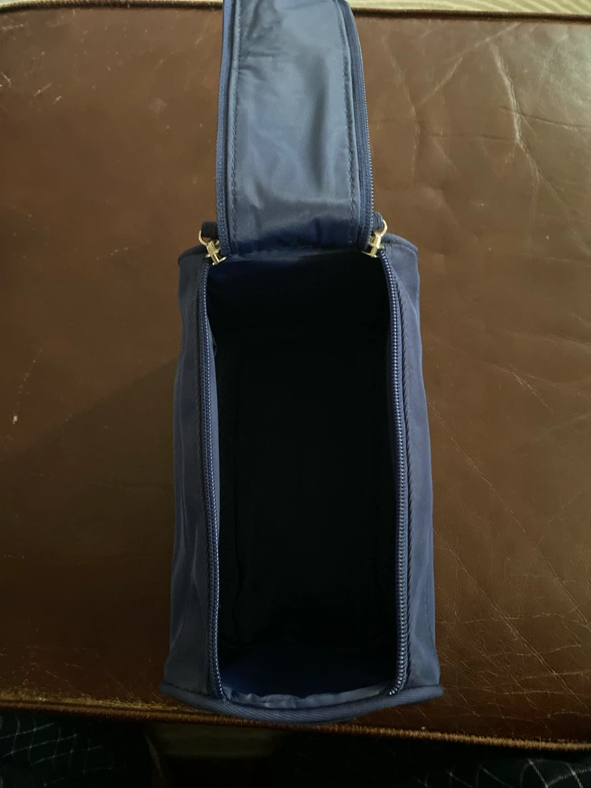 Calvin Klein make up bag - photo 2
