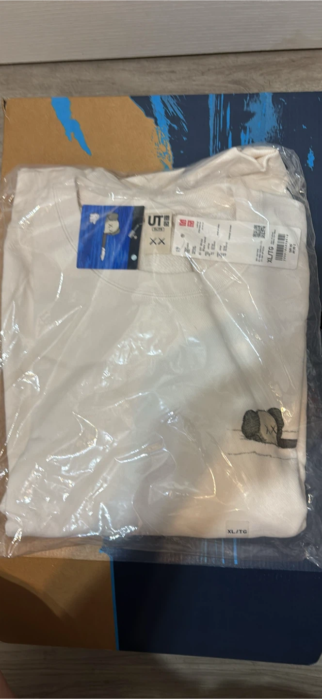 Uniqlo KAWS UT Long Sleeve Sweatshirt Off White