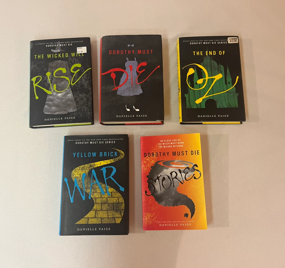 5 Books in Dorothy Must Die Series