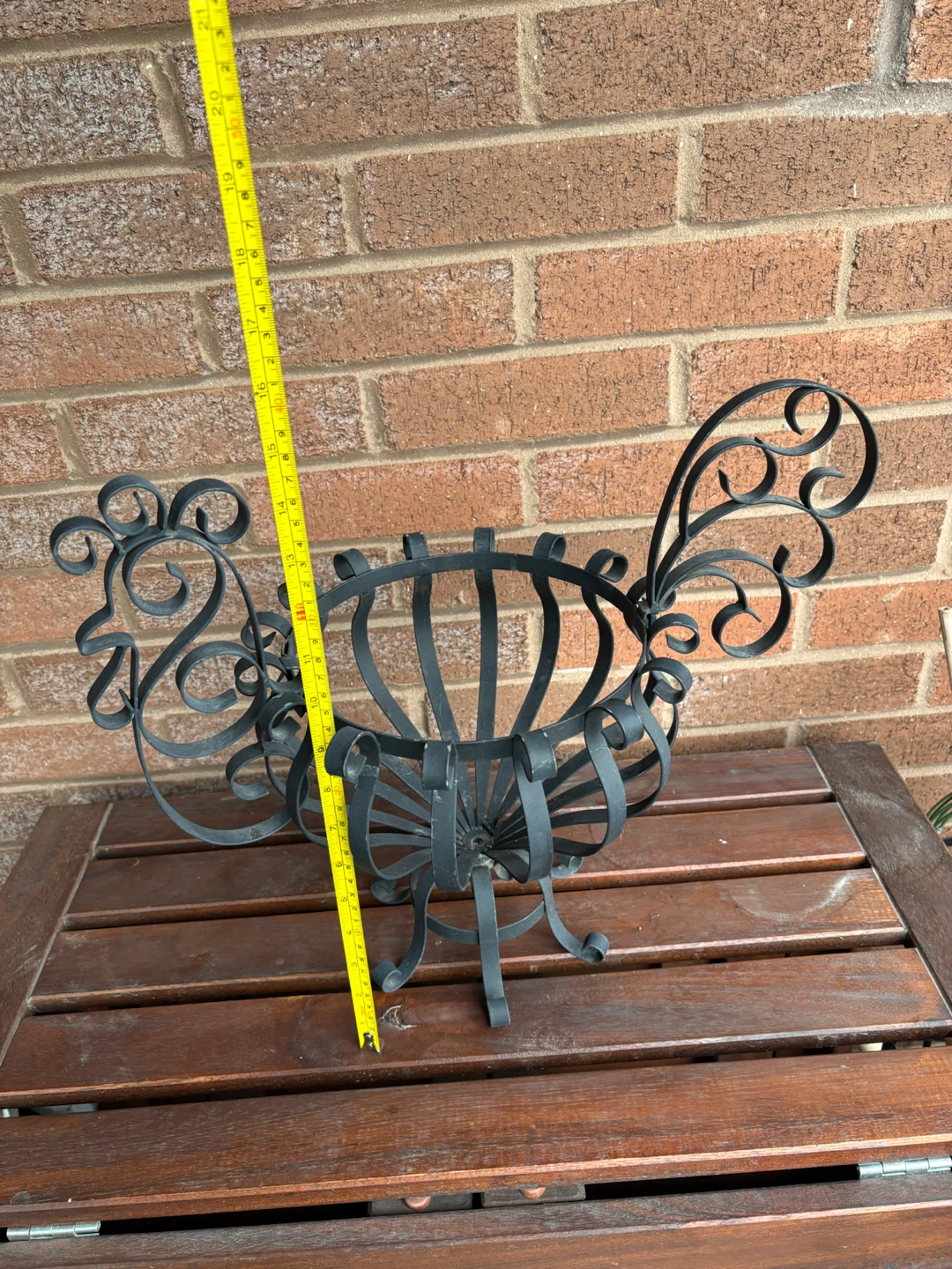 Black Metal Rooster Planter