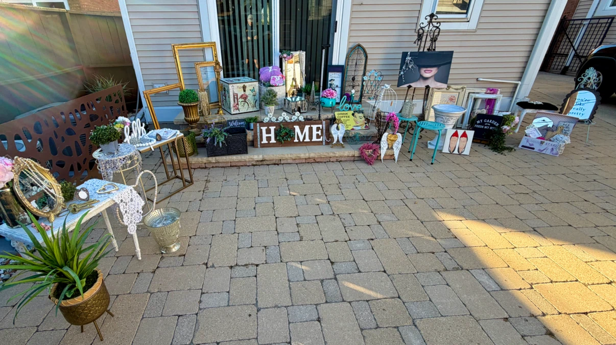 LOVELY HOME DECOR