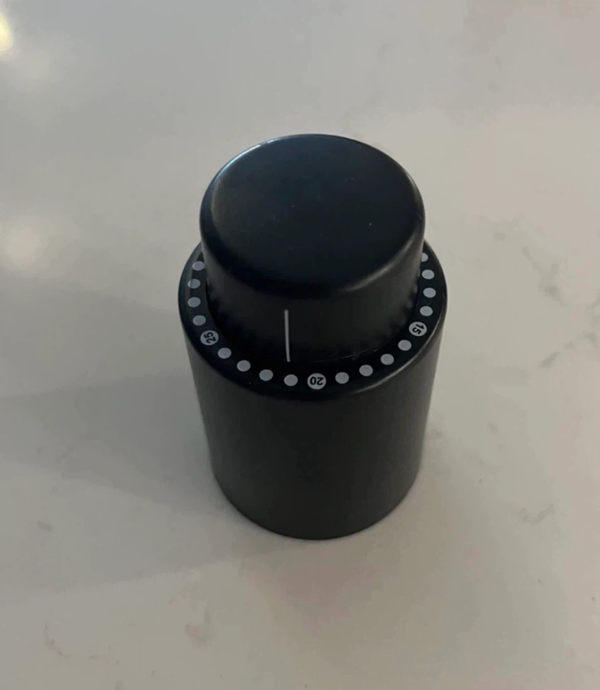 Black Wine Sealer with Date Indicator