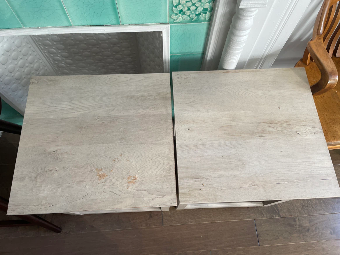 Set of Two Wood-Grain Nightstands - photo 2