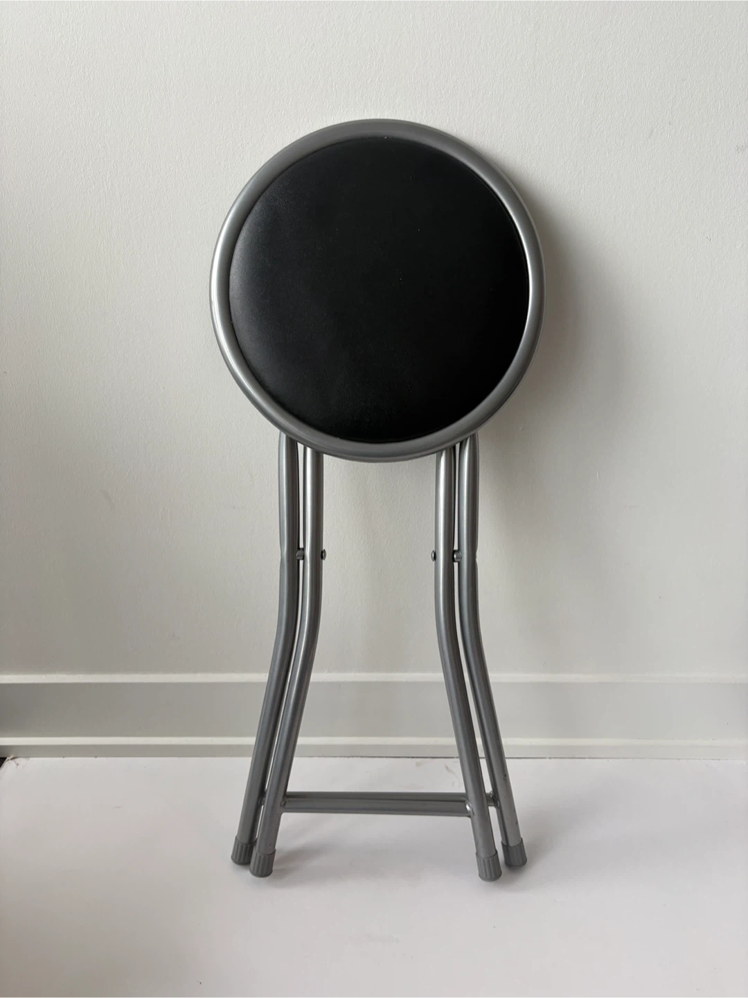 [FREE] Folding Stool - photo 2