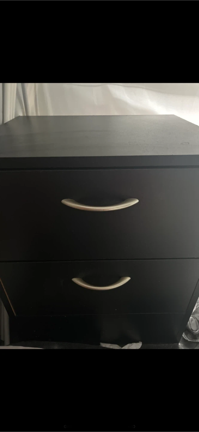 2 drawers with handles
