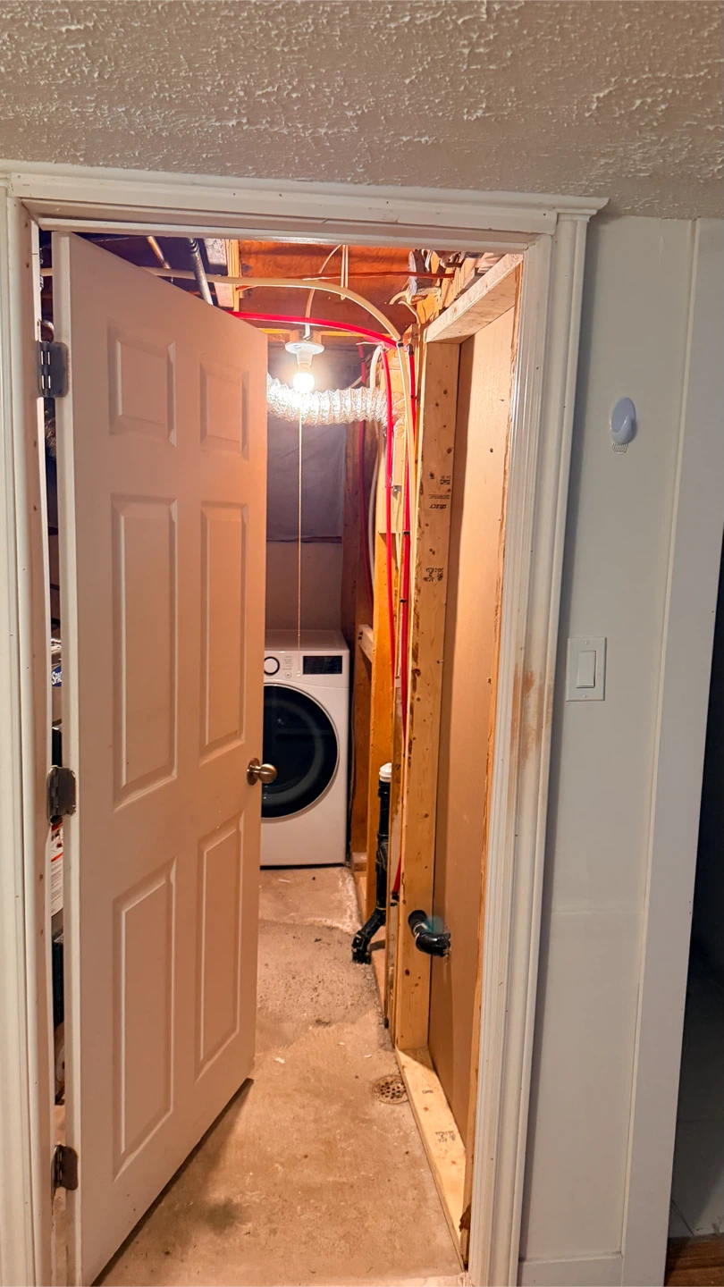 Entire Home For Rent in Windsor, ON - photo 3