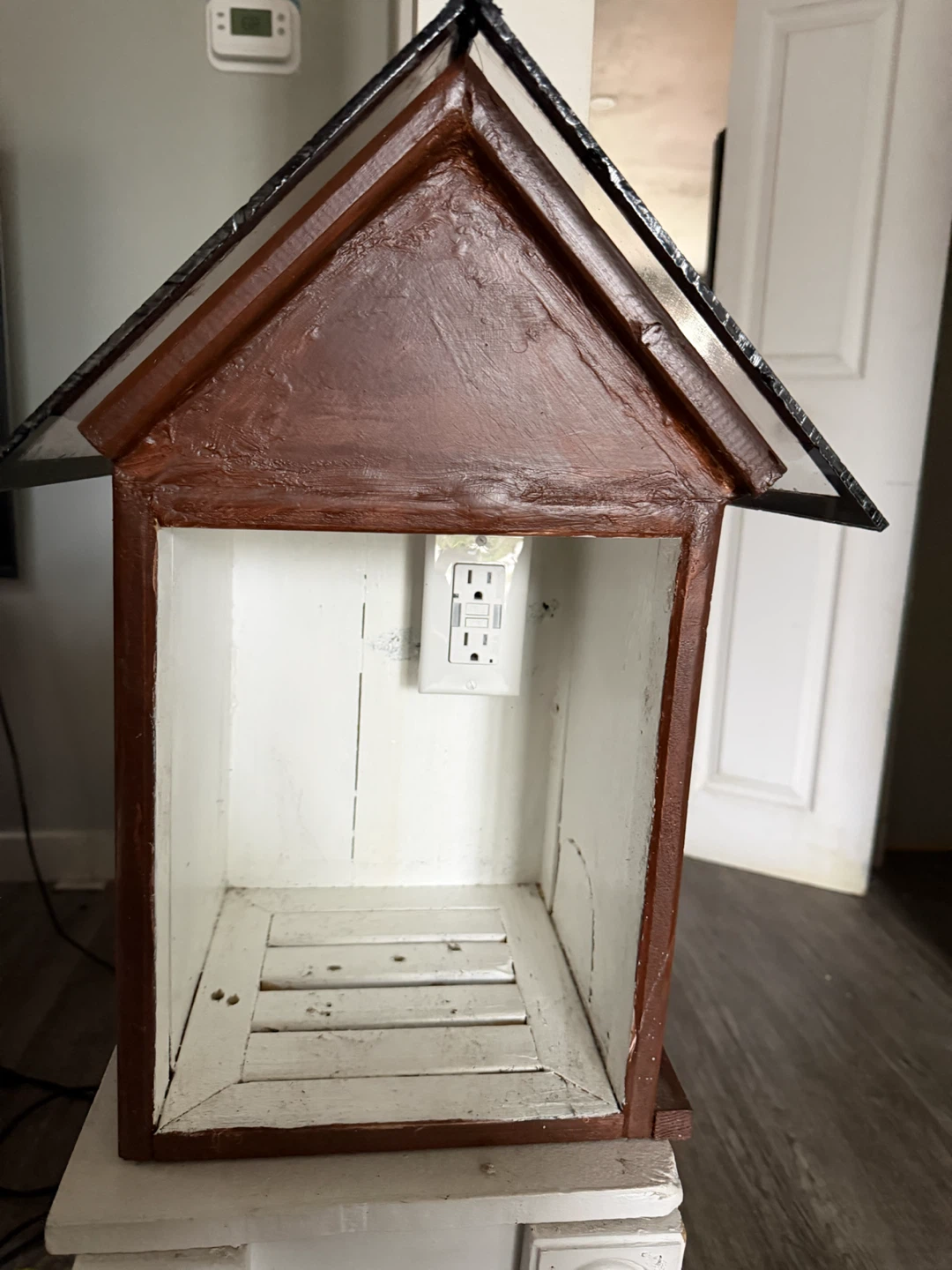 Custom Wooden Decorative House Shelf