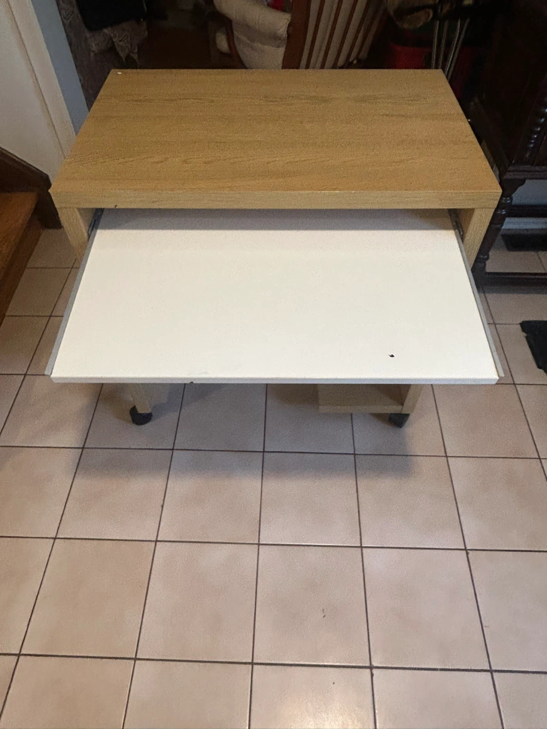 Mobile Computer Desk with Pull-out Tray - photo 4