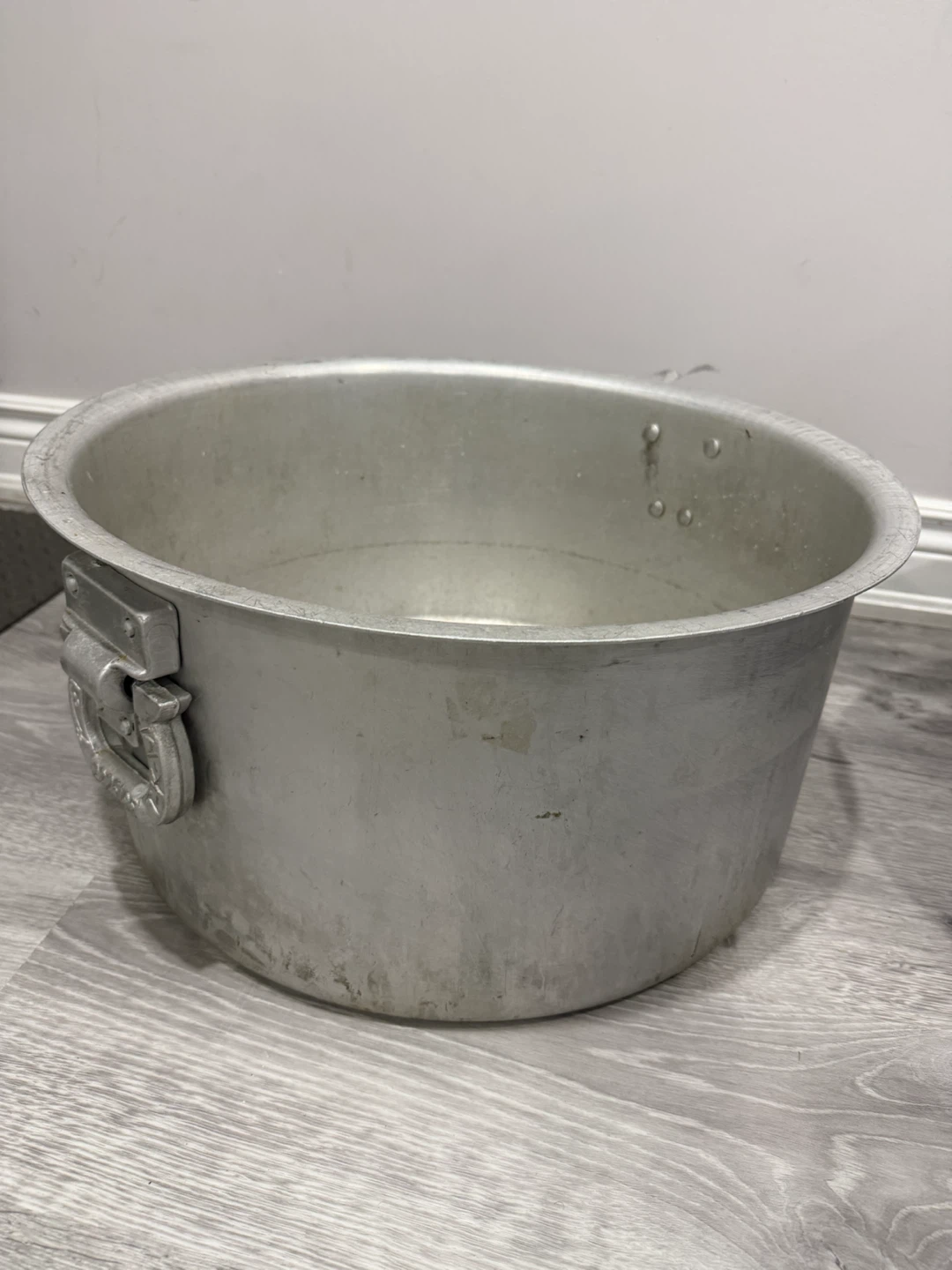 Large Aluminum Stock Pot
