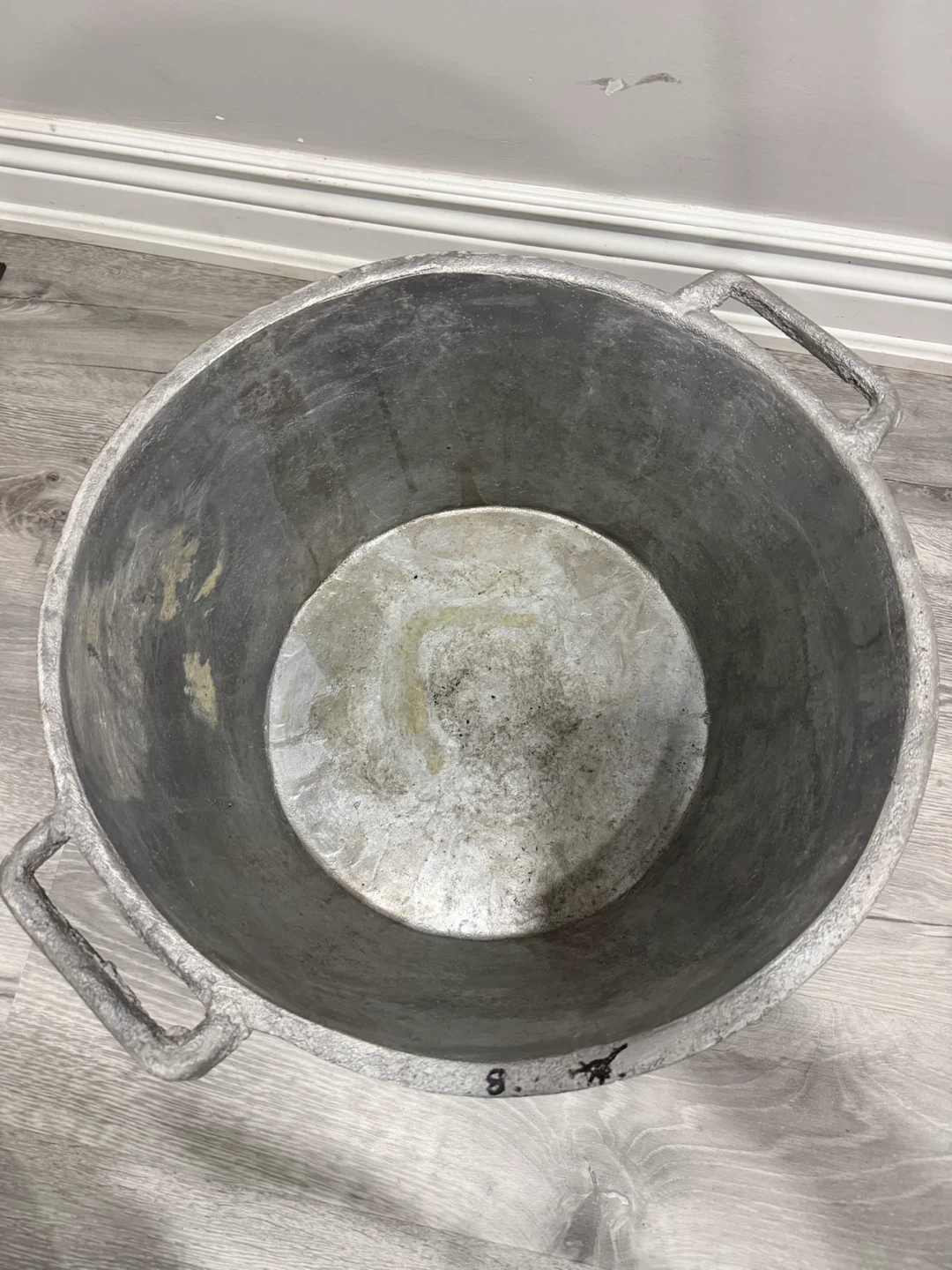 Large Cast Aluminium Cooking Pot