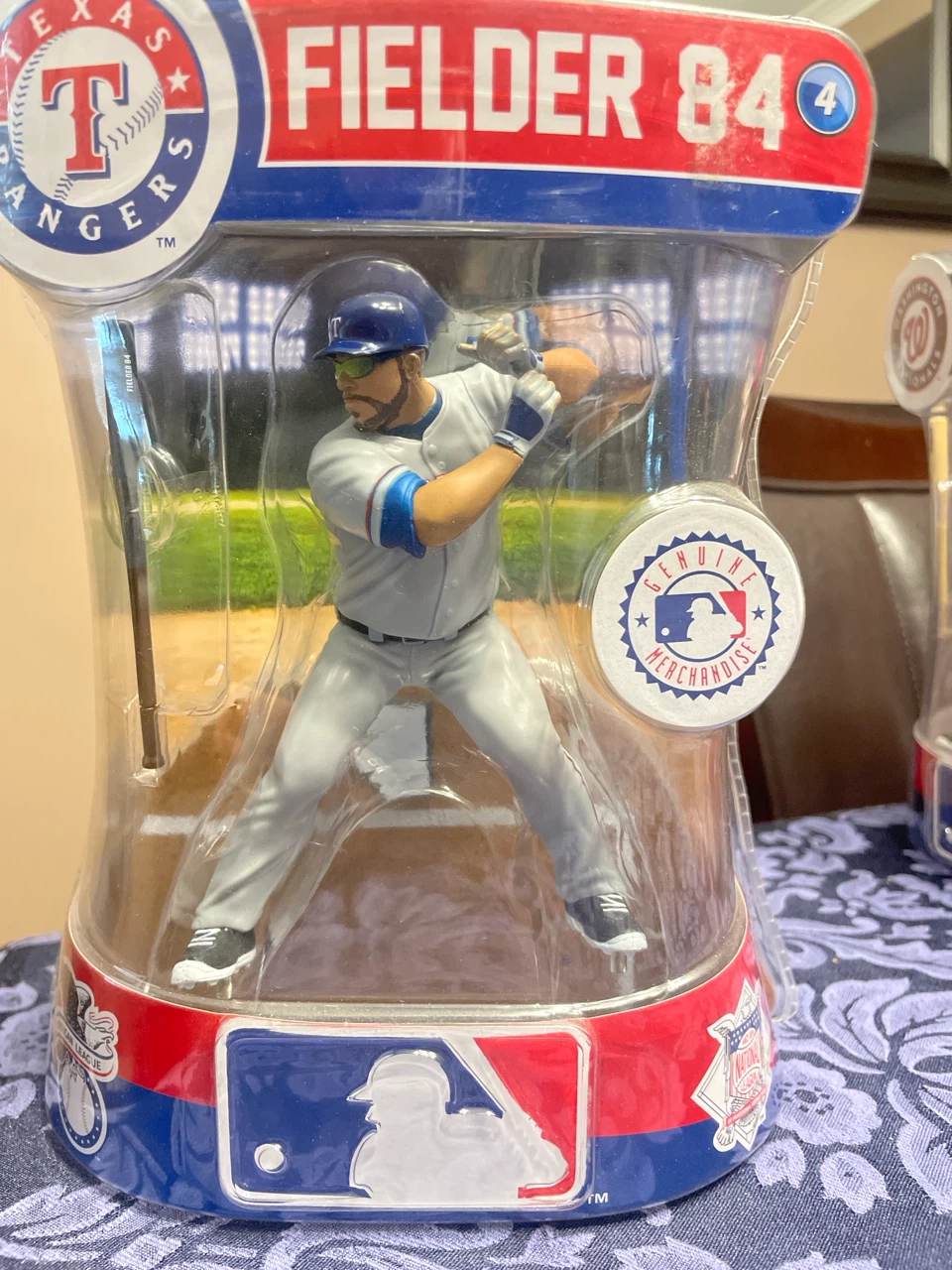 Fielder baseball figure