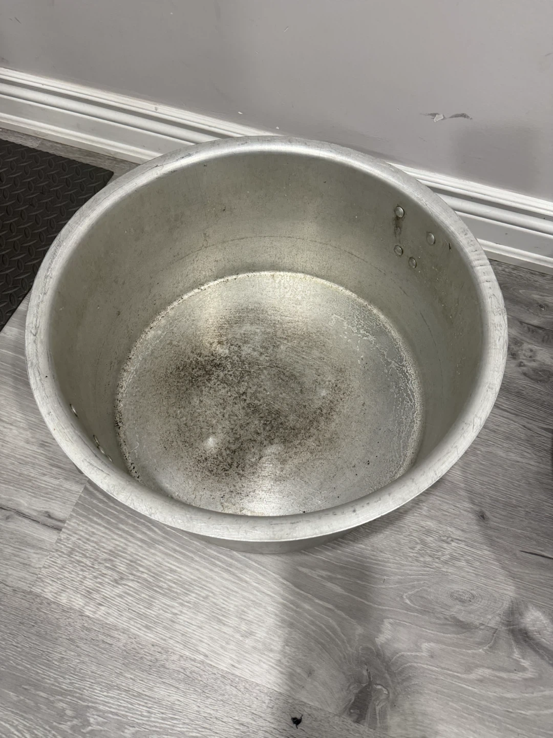Set of 3 Aluminum Pots with Lids and Ladles - photo 4