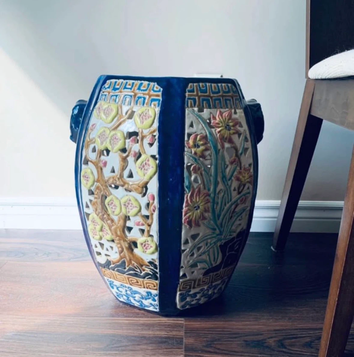 Chinese Barrel Porcelain Garden Stool