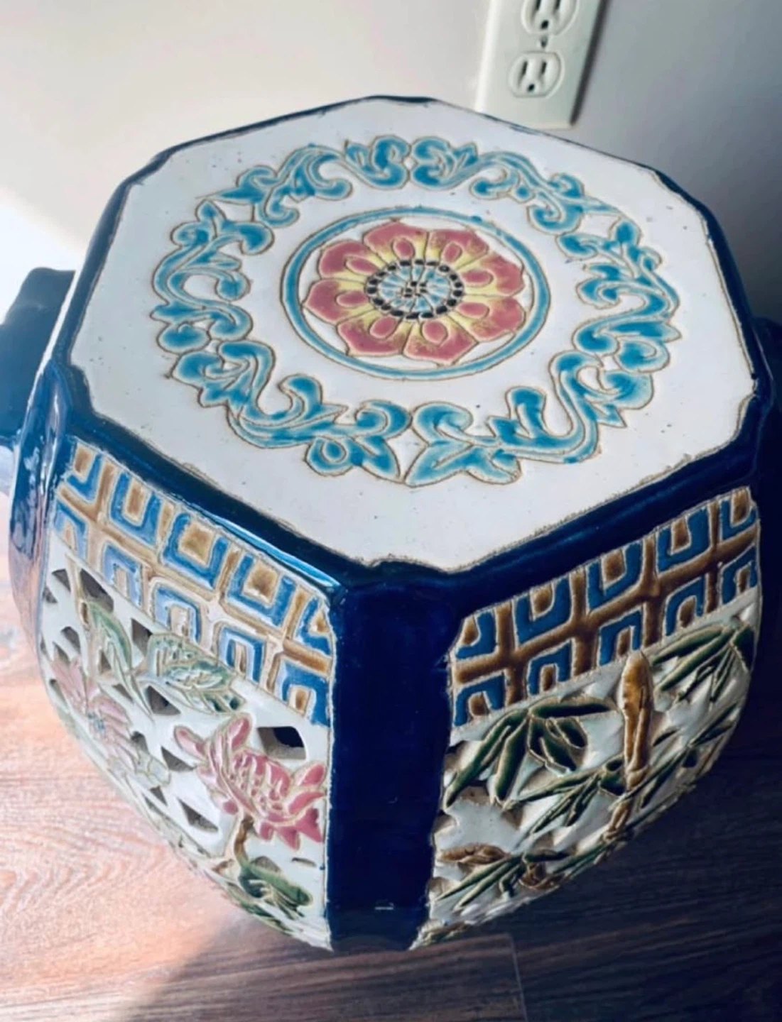 Chinese Barrel Porcelain Garden Stool - photo 4