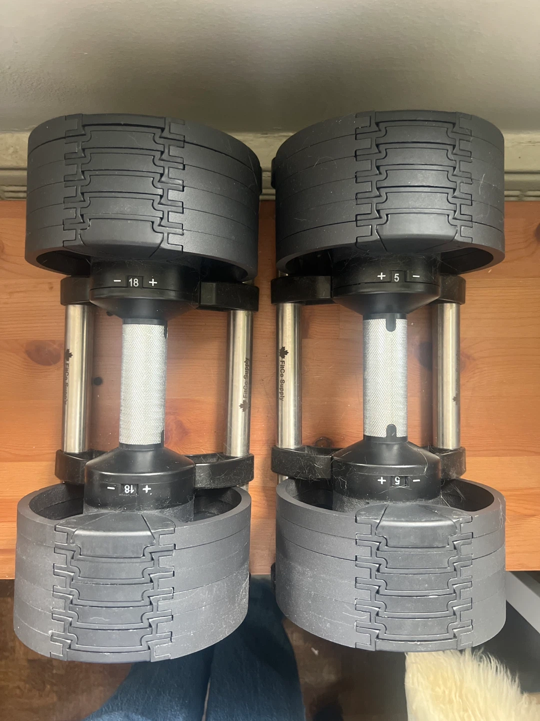 FitCo Supply Adjustable Dumbbell Set