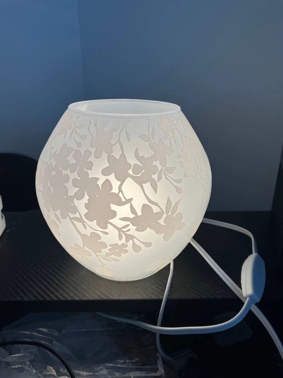 Frosted Glass Floral Table Lamp