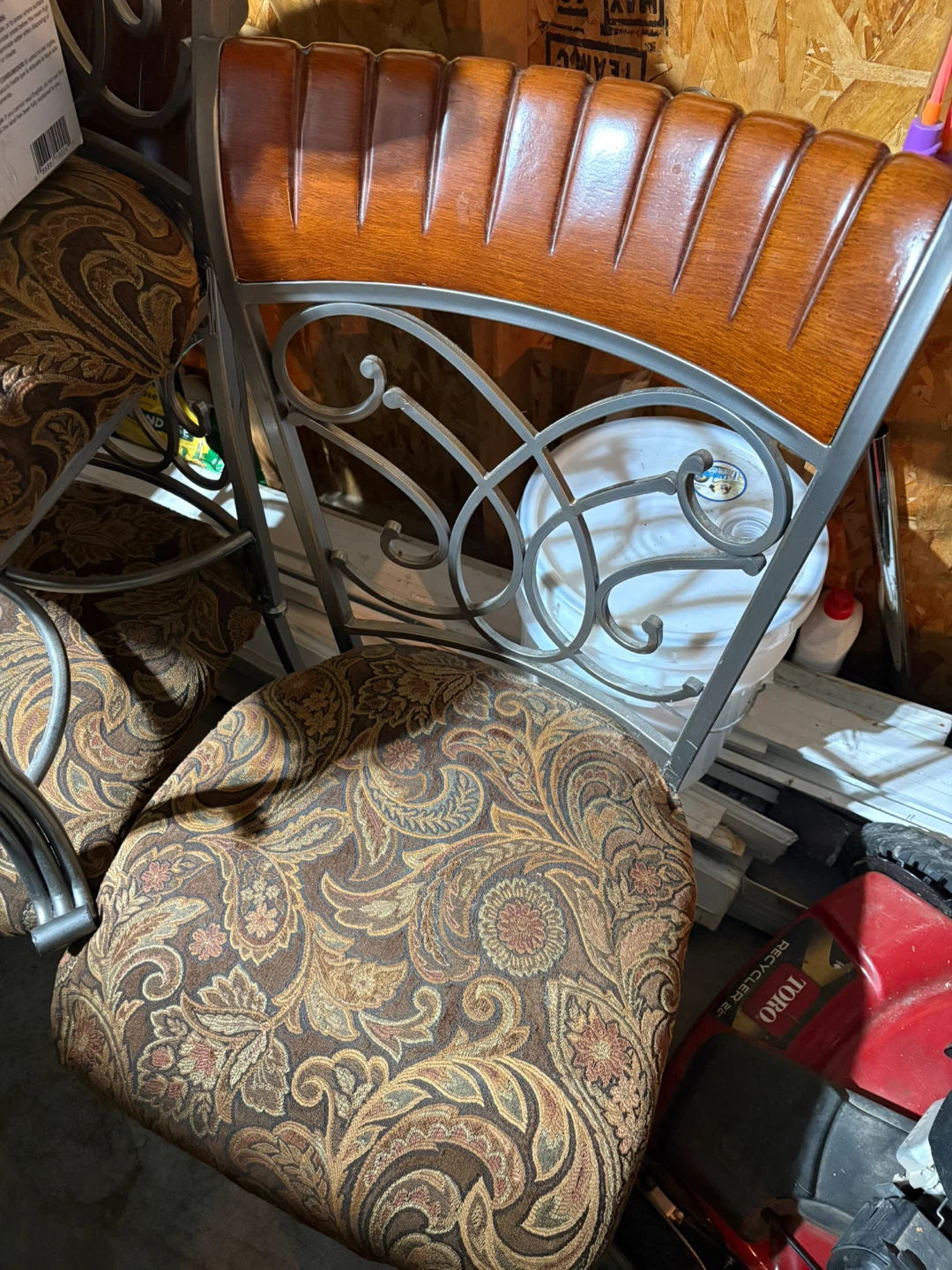 4 kitchen/ dining Chairs and 4 bar stools