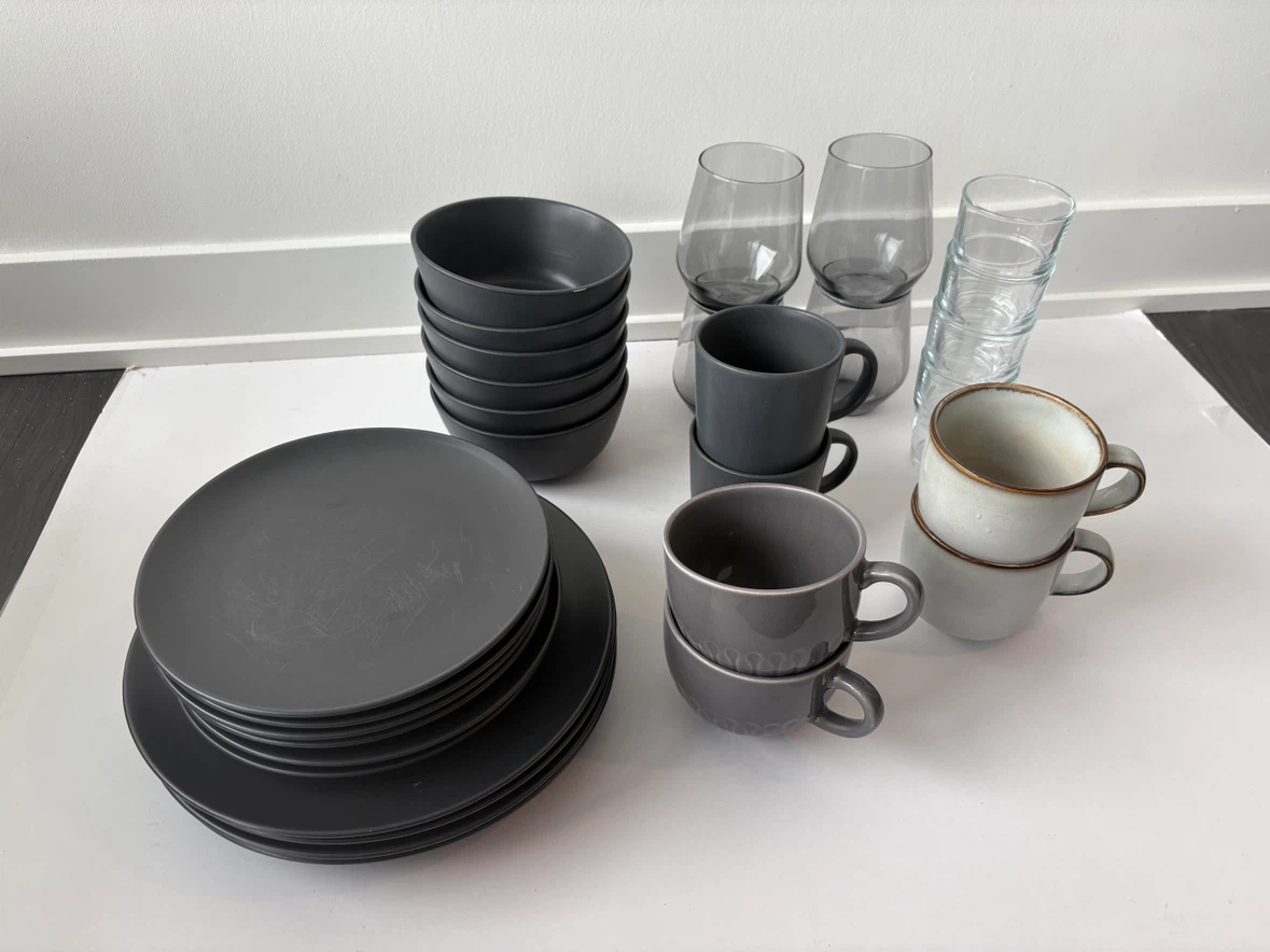 [Free] Ikea Dishware