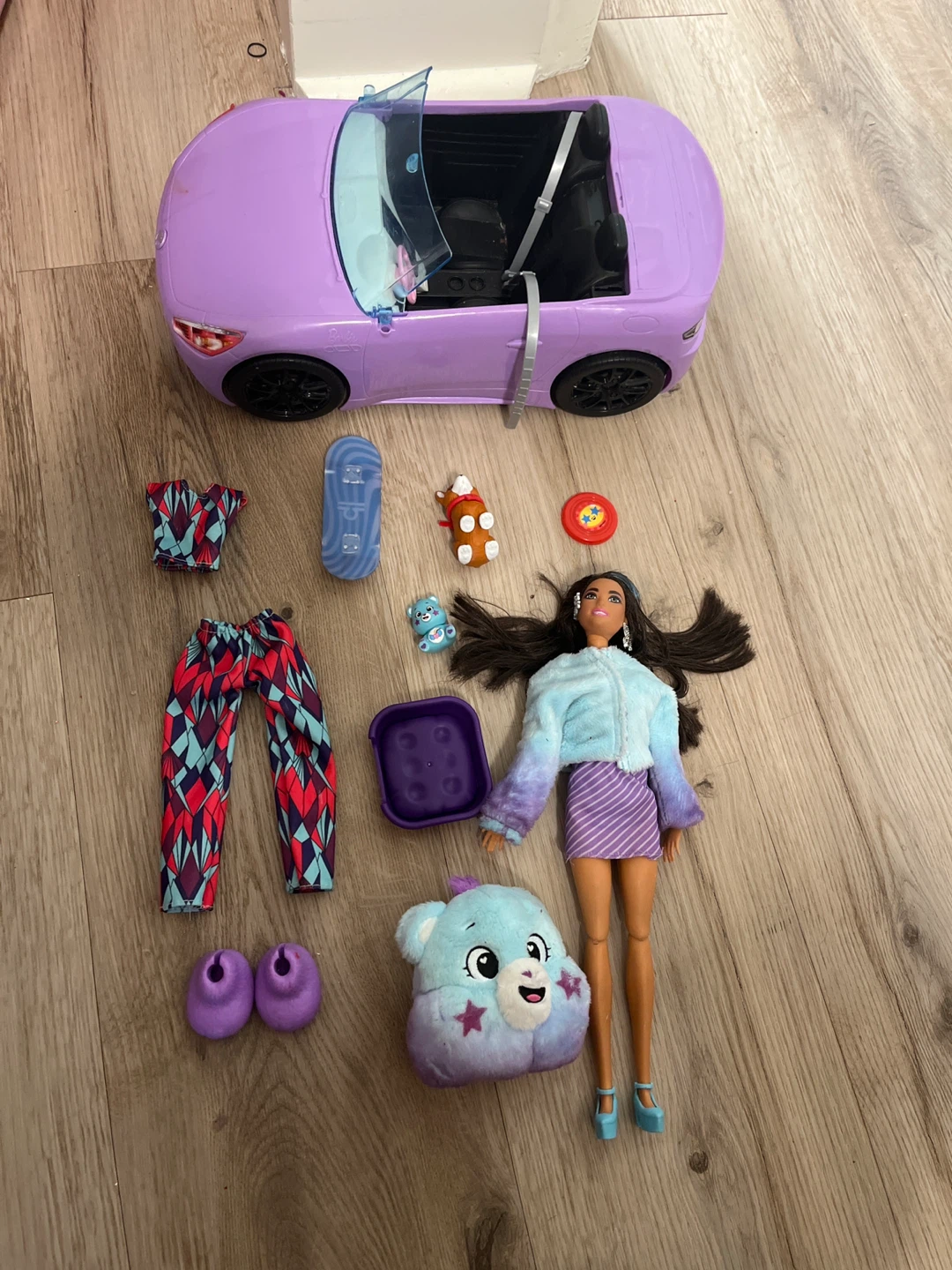 Barbie doll with purple convertible car and accessories - photo 2