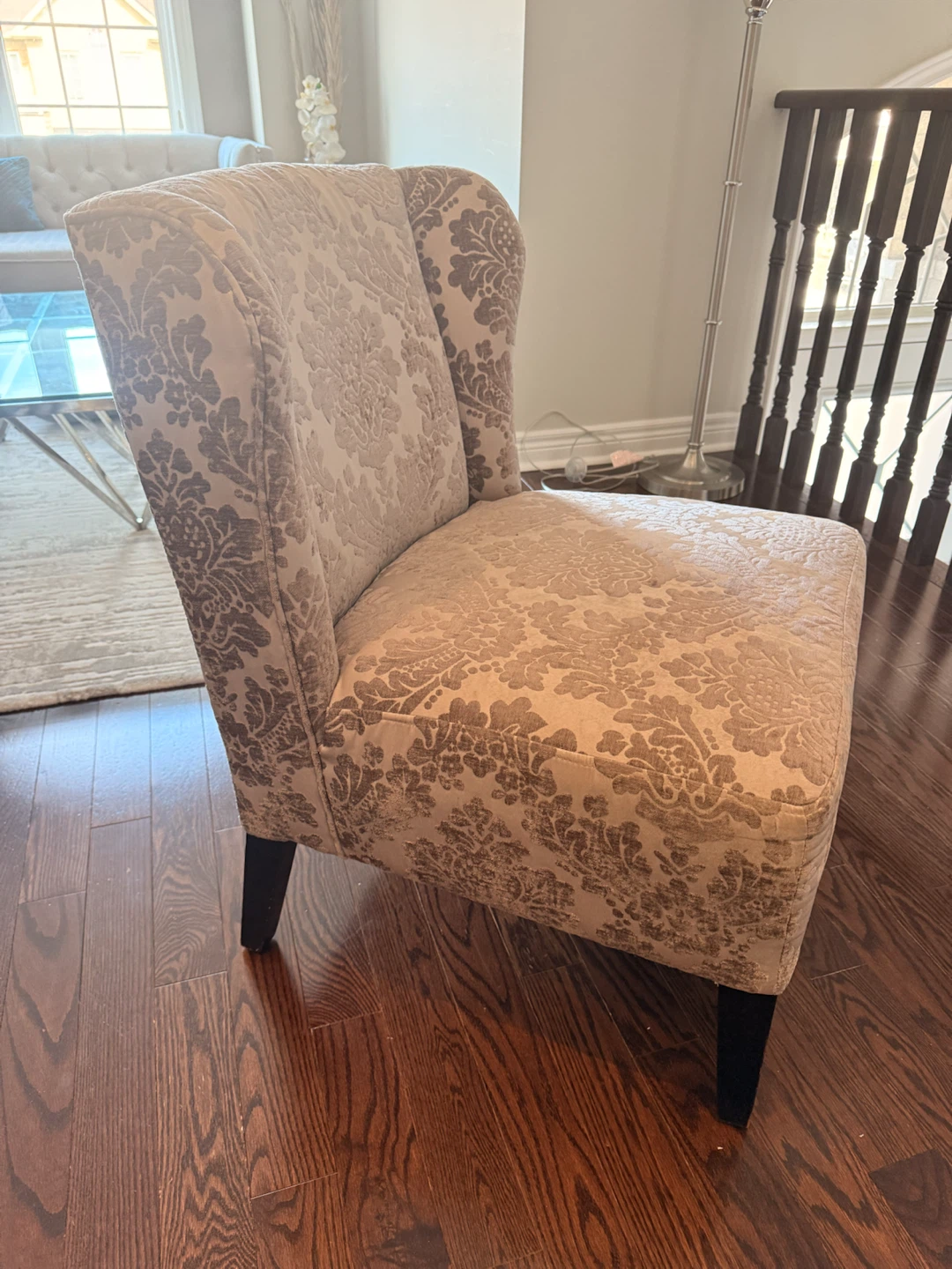 Damask Pattern Accent Chair - photo 2