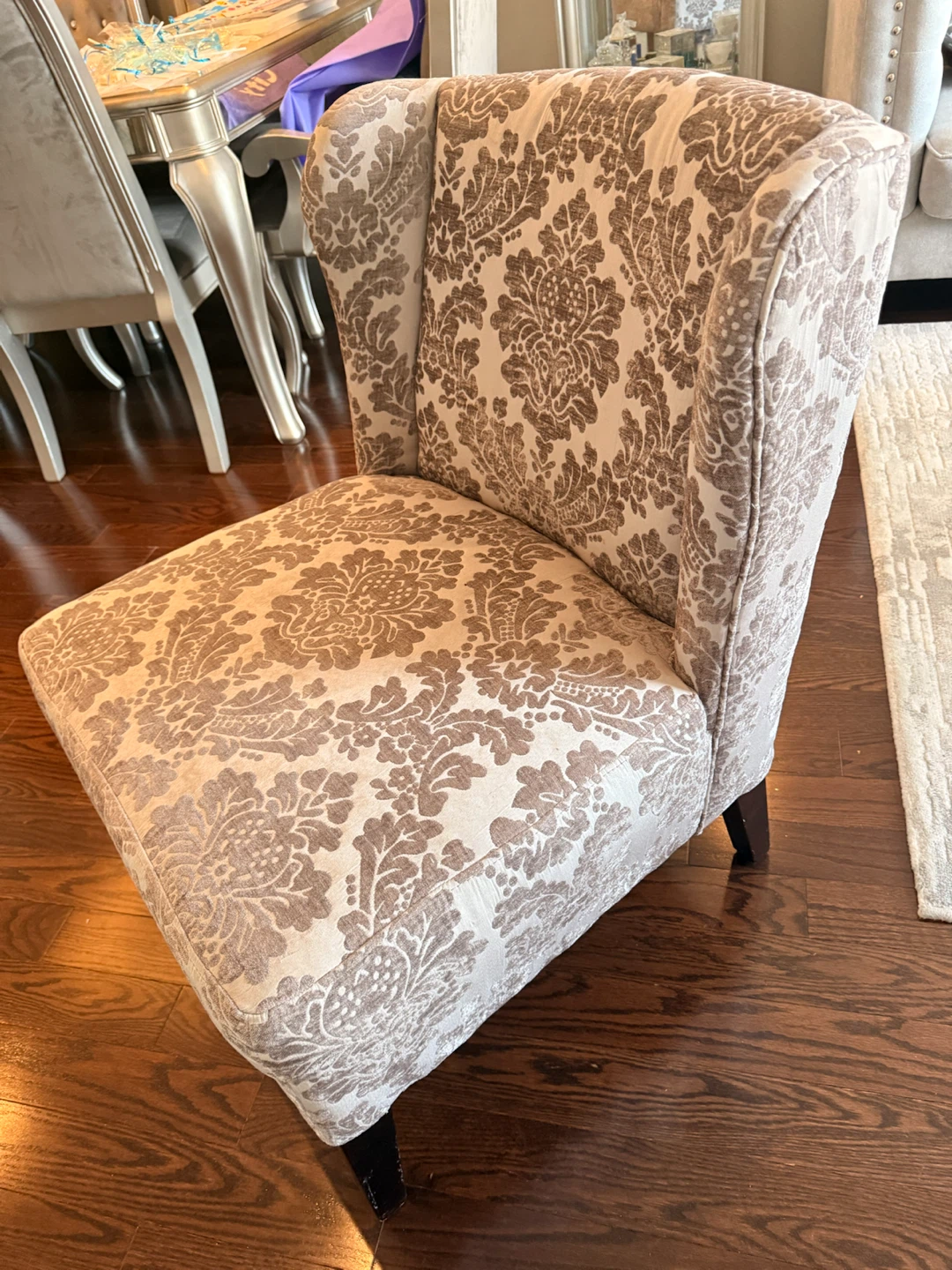 Damask Pattern Accent Chair - photo 3