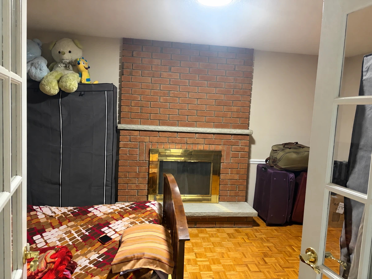 Private room available on rent - photo 2