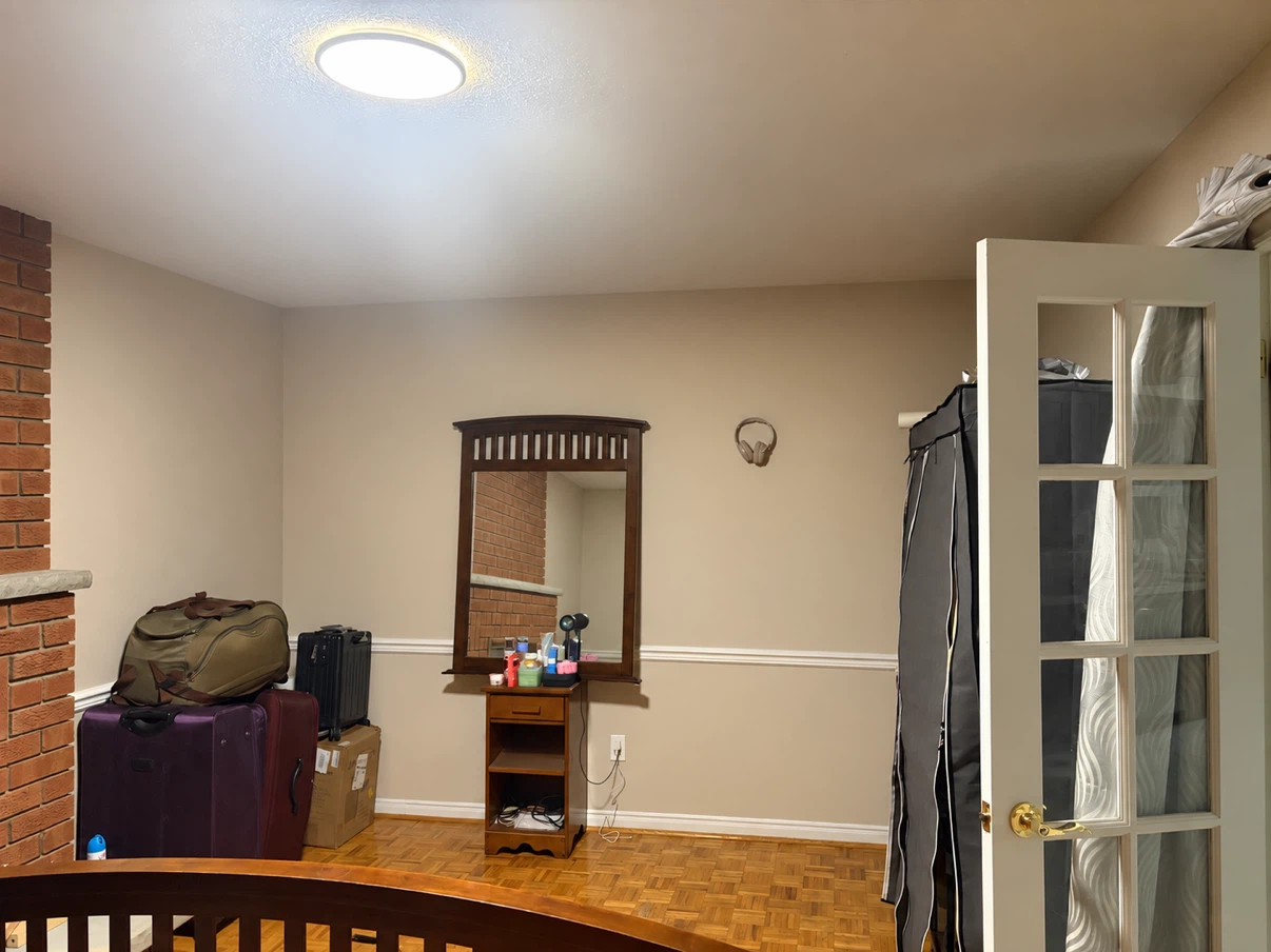 Private room available on rent - photo 4