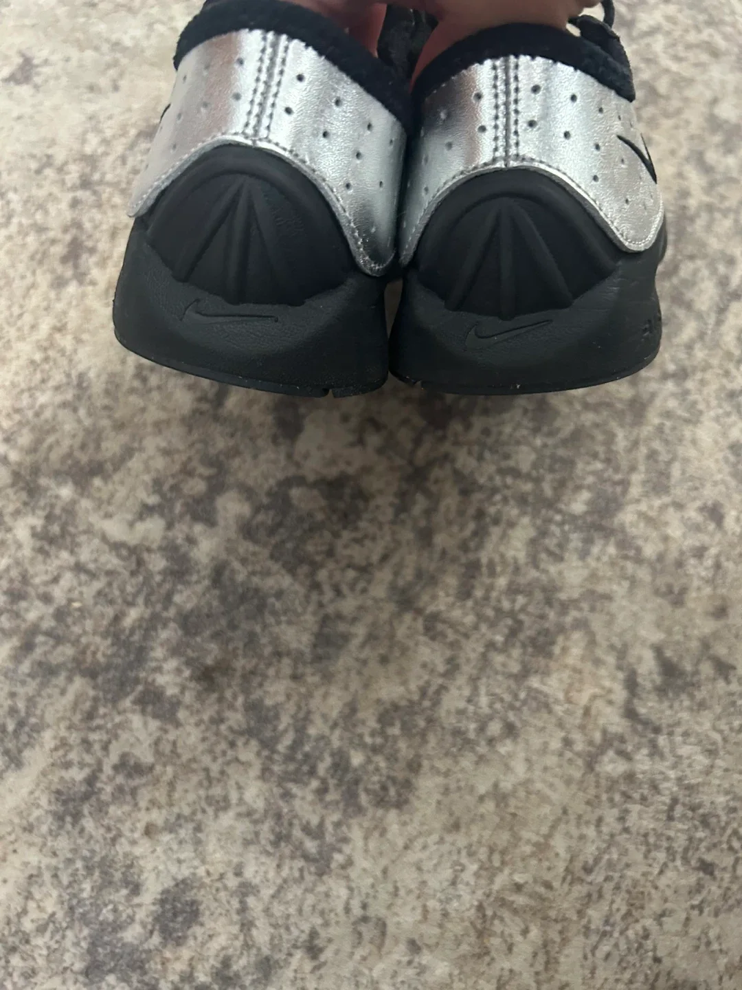 Nike Black and Silver Sneakers - photo 5