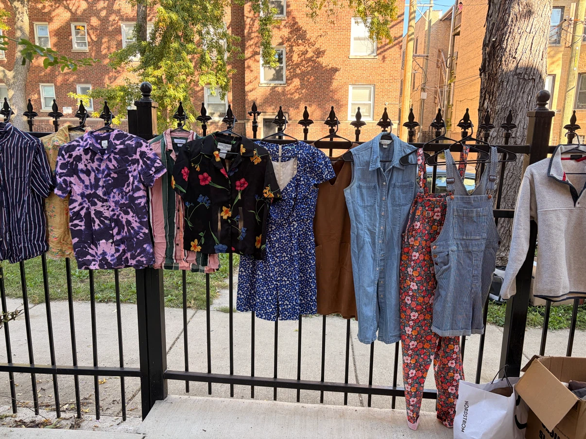 SALE TODAY 10/11 MOST THINGS $1-5 🧢👚☀️ - photo 4