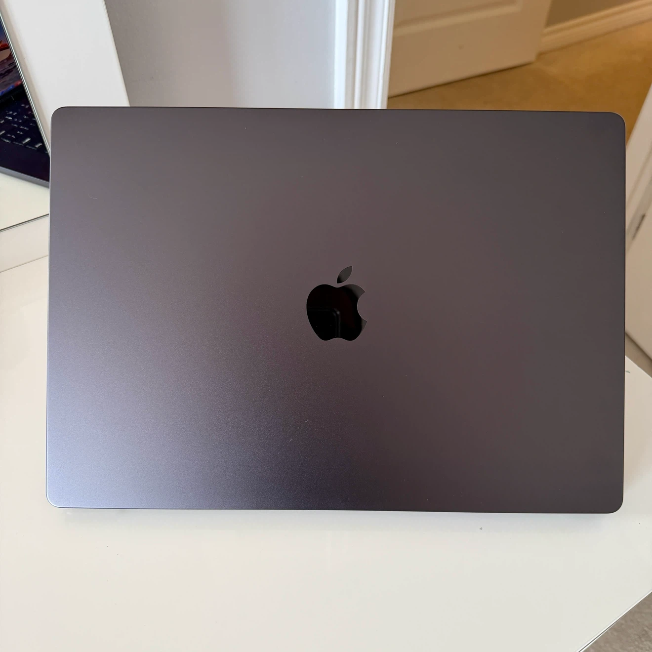 M3 Max / 36GB RAM / 1TB SSD / Macbook Pro 16" - *AppleCare+* - photo 3