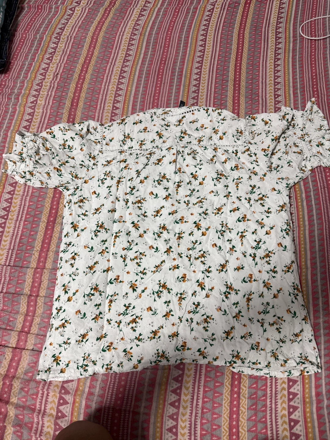 Floral Eyelet Button-Down tshirt - photo 2